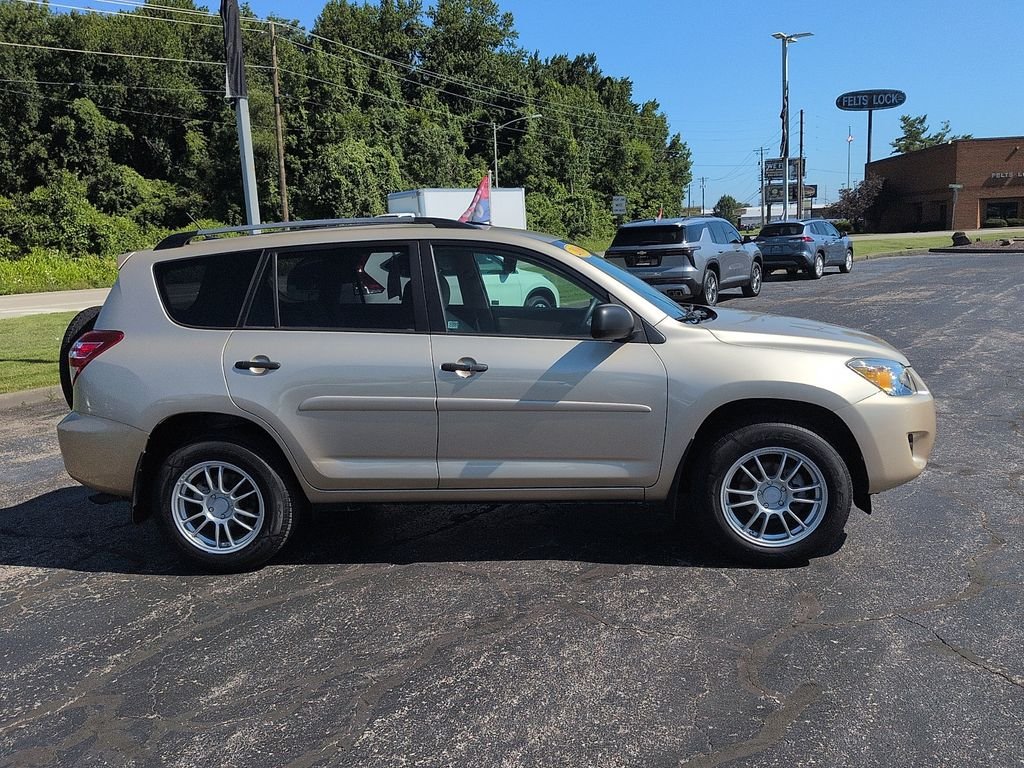 Used 2010  Toyota Base image 2