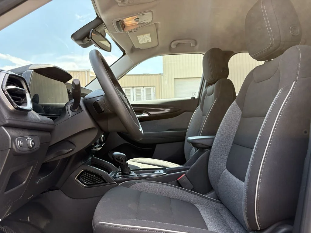 Used 2025 Sterling Gray Metallic Chevrolet LT image 13