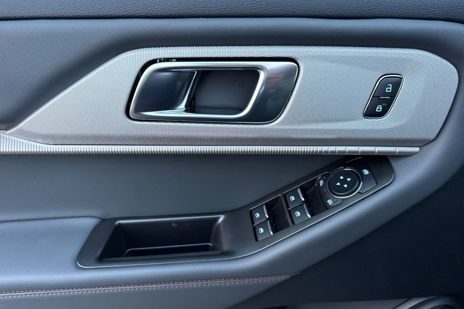 New 2026 Carbonized Gray Metallic Ford Active image 10