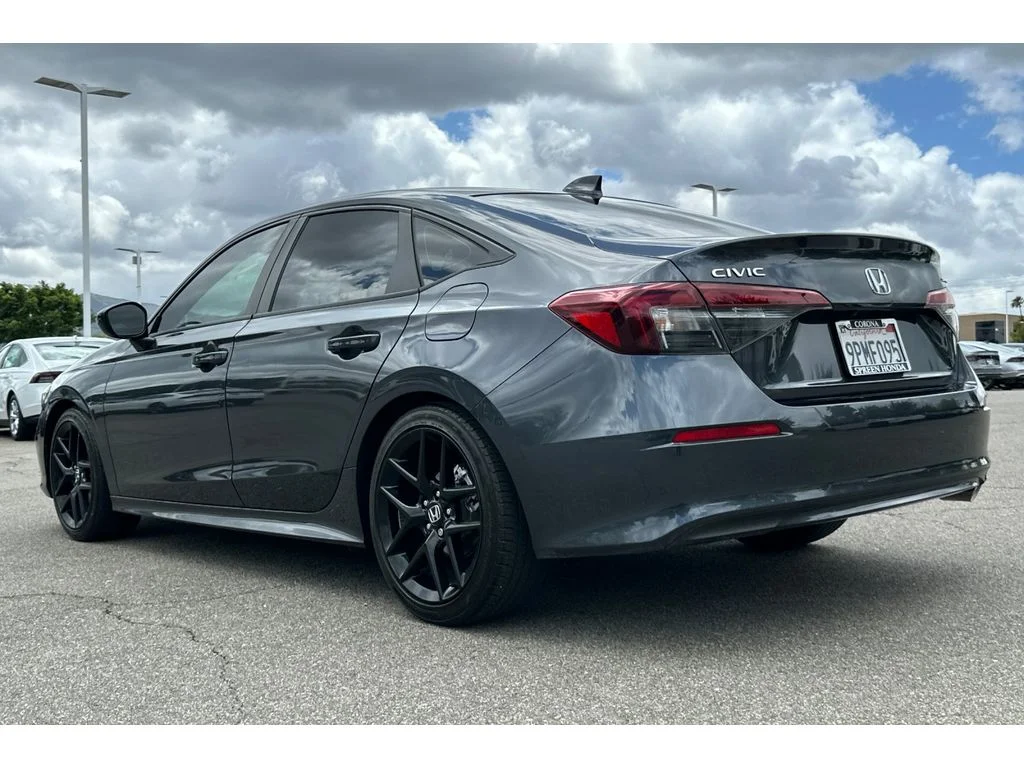Used 2025 Meteorite Gray Metallic Honda Sport image 3