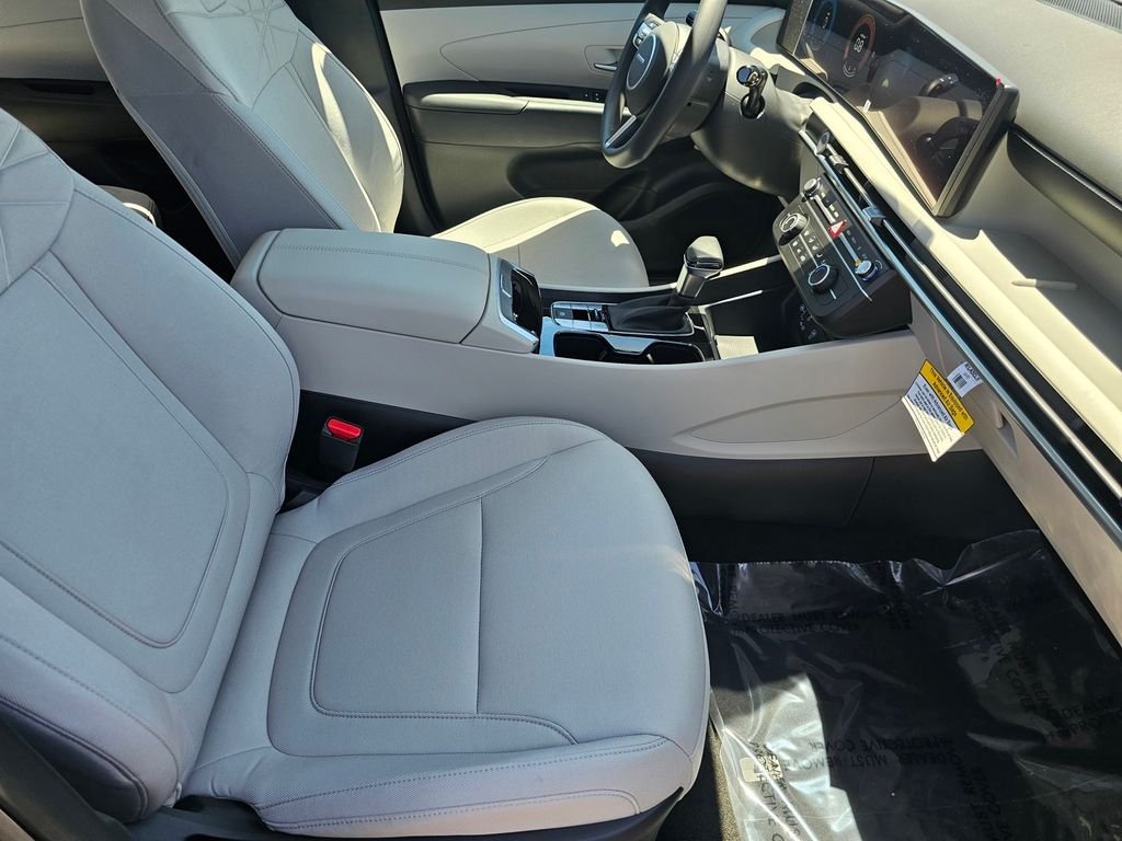 New 2026 Black Hyundai SE image 13