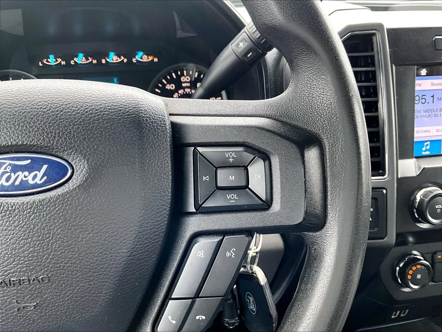 Used 2019 Blue Ford XLT image 21