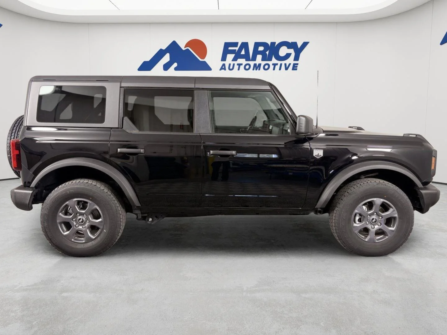 Used 2025 Shadow Black Ford Big Bend image 9
