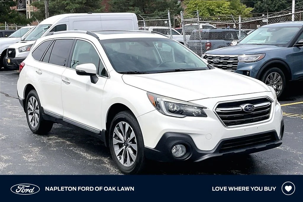 Used 2019 White Subaru 2.5i image 1