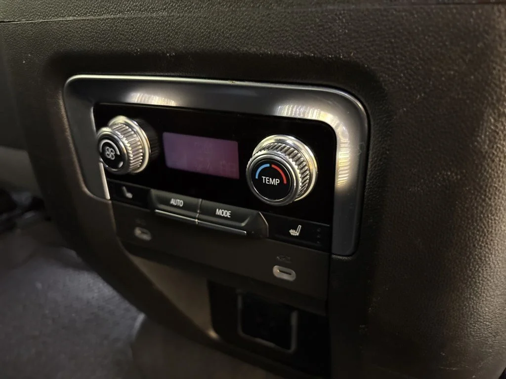 Used 2024 White GMC Denali image 20