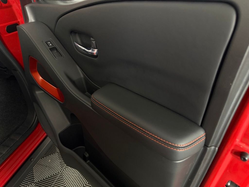 Used 2025 Red Nissan PRO-4X image 30