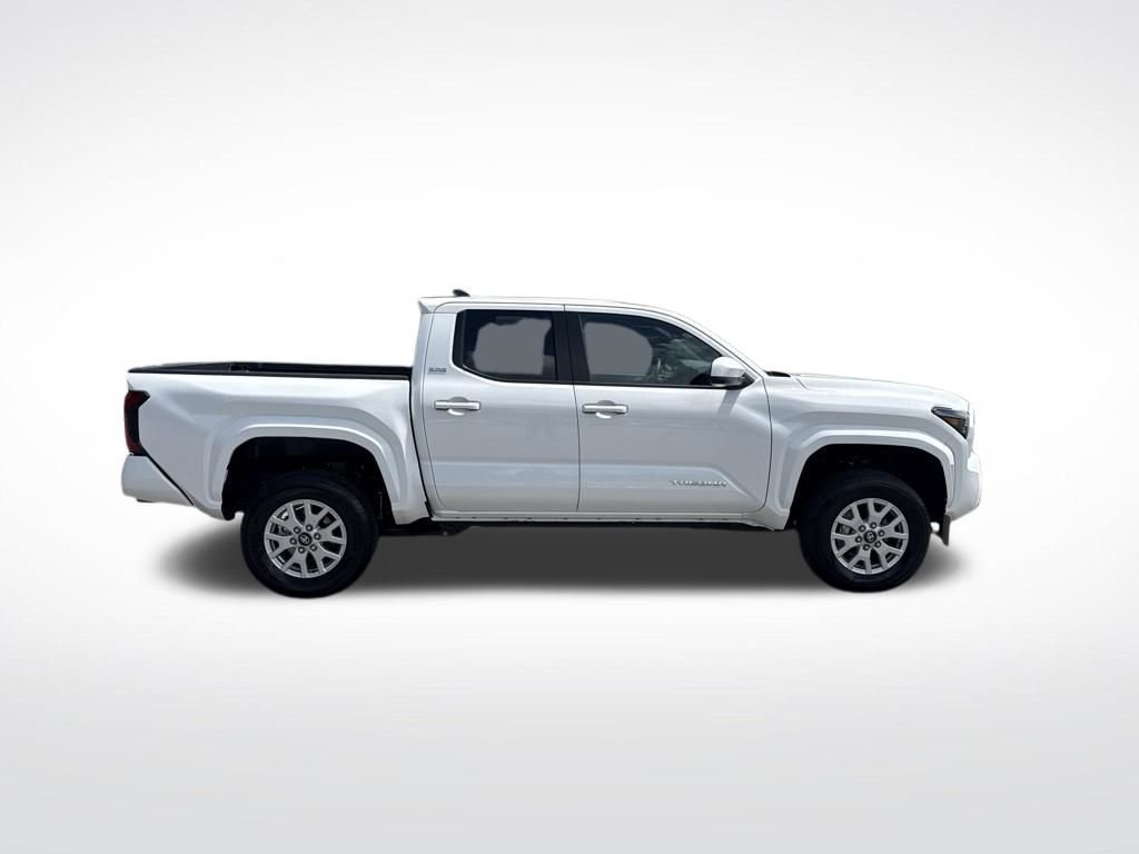 Used 2026 White Toyota SR5 image 4