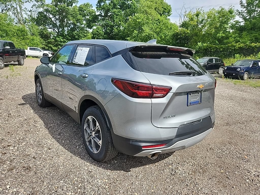 Used 2025 Sterling Gray Metallic Chevrolet 2LT image 5