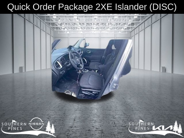 Used 2021 Silver Jeep Latitude image 1