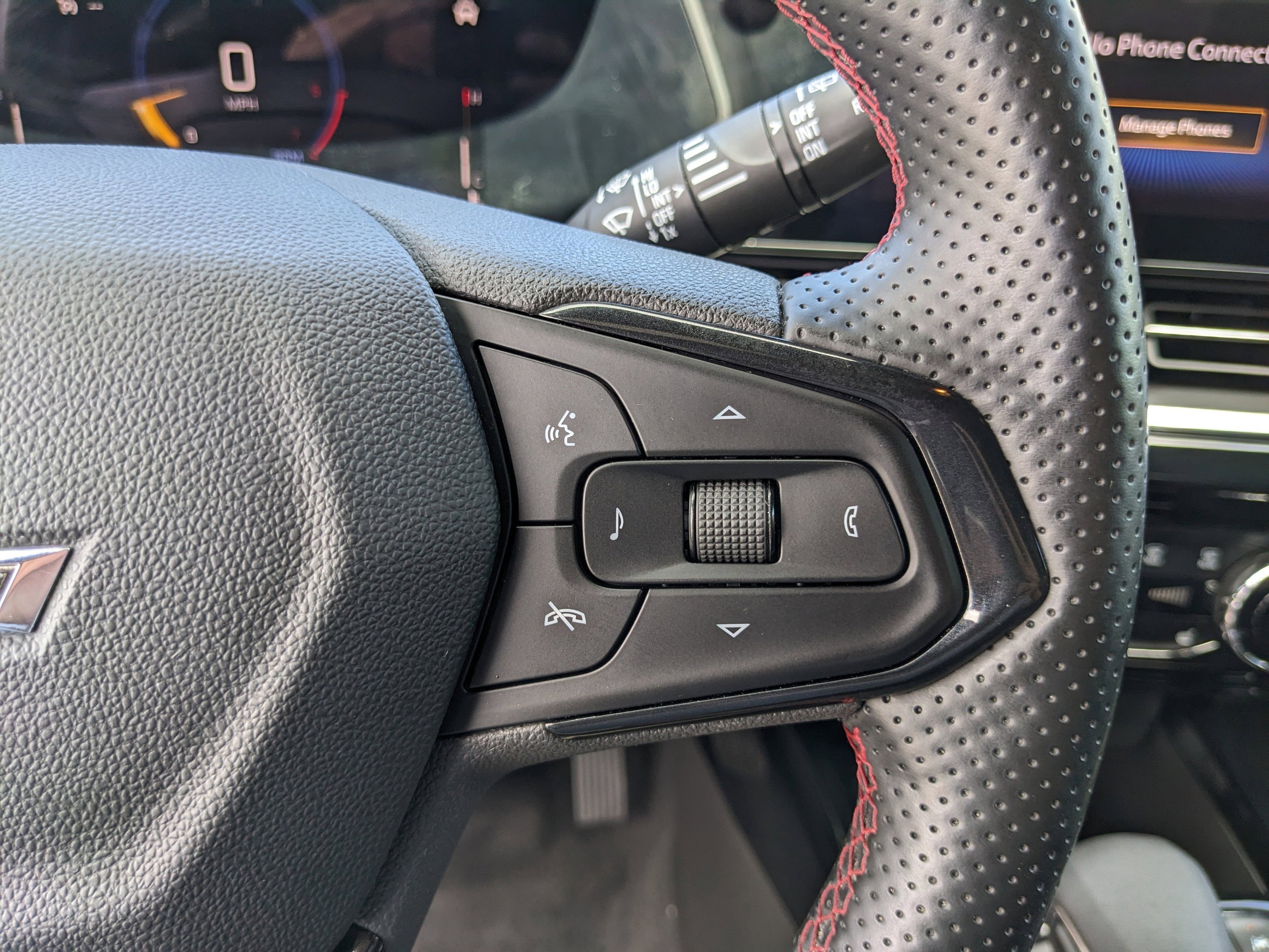 2024 Chevrolet Trax RS - Photo 32
