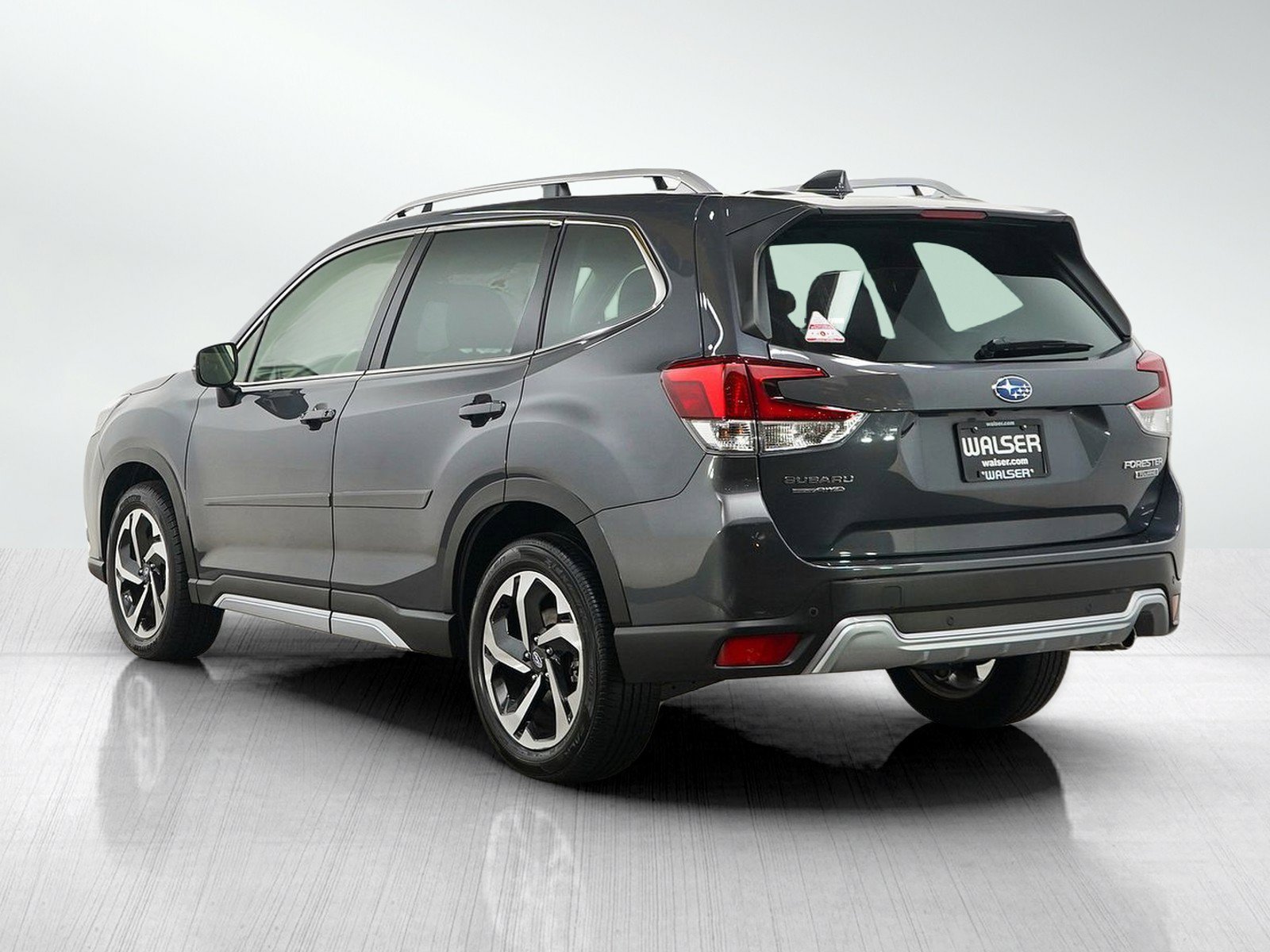Used 2023 Magnetite Gray Metallic Subaru Touring image 3