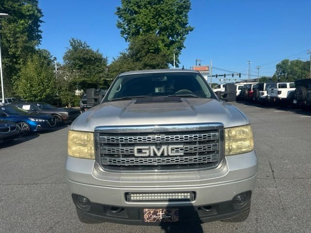 Used 2011 Silver GMC SLE image 9