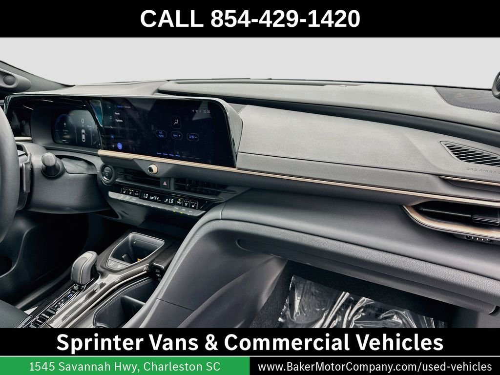Used 2025  Toyota Platinum image 30