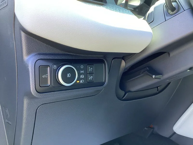 New 2026 White Ford Platinum image 29