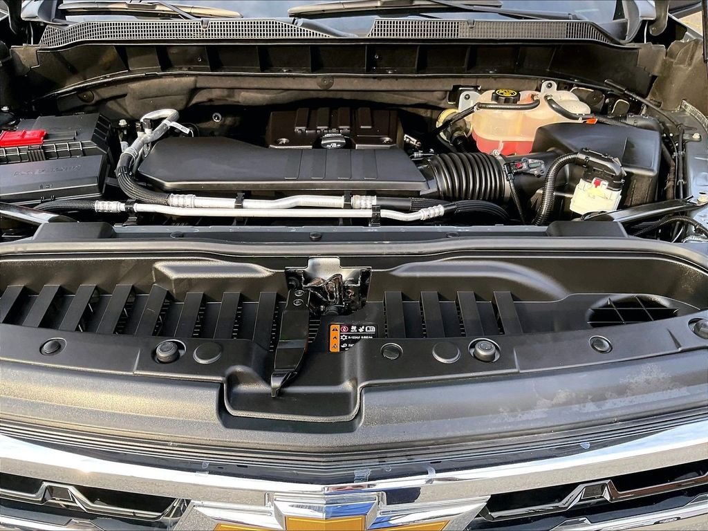 Used 2023 Gray Chevrolet LT image 29