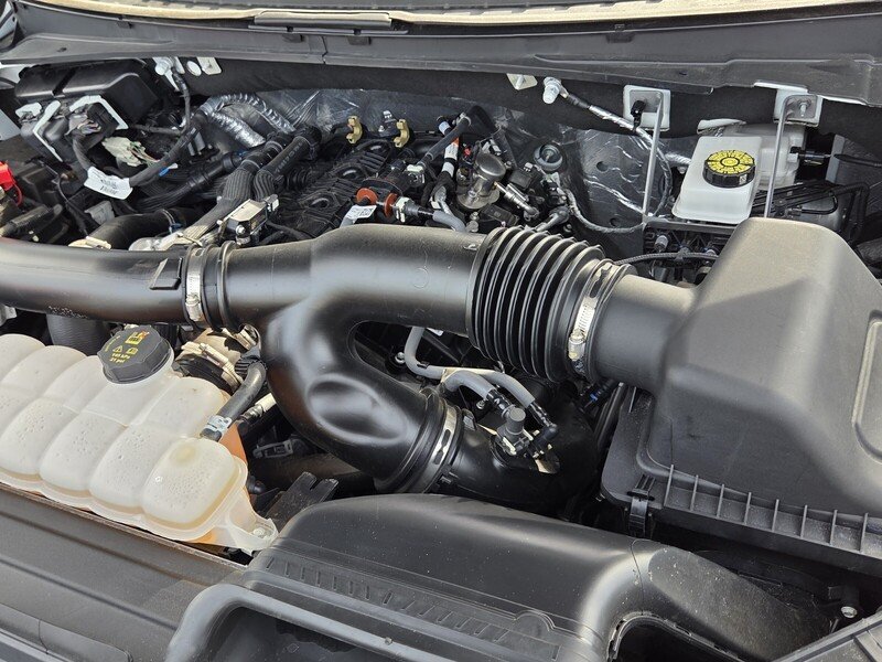 Used 2025 White Metallic FORD TREMOR 4X4 image 24