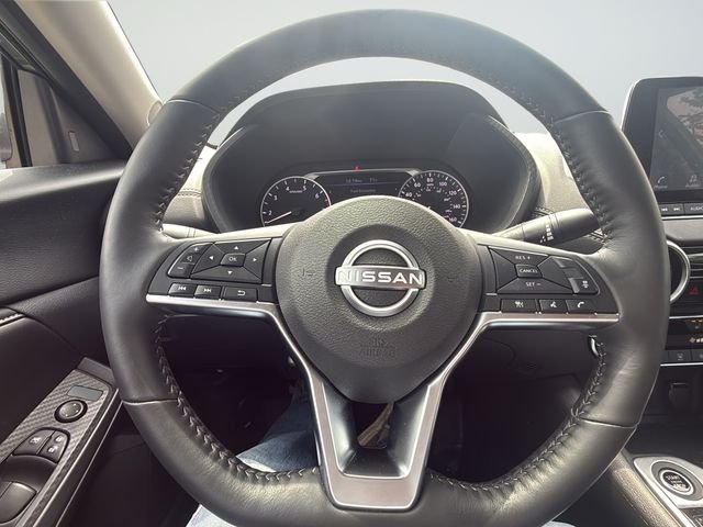 Used 2025 Gray Nissan SV image 26