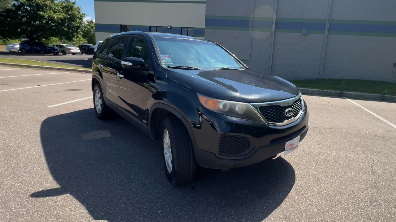 2011 Kia Sorento LX photo 2