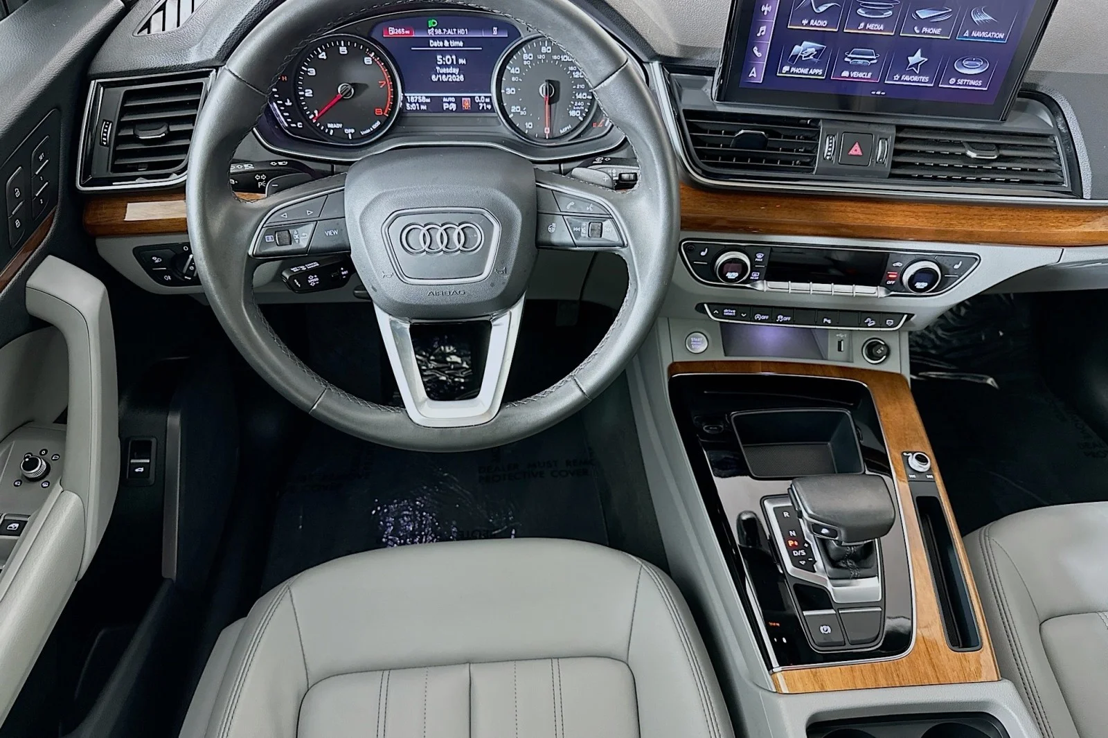 Used 2023 Ibis White Audi S line Premium image 5