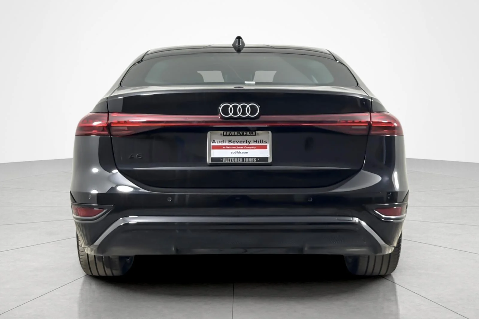 Used 2025 Mythos Black Metallic Audi Premium Plus RWD image 4