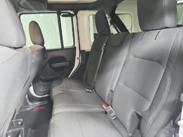Used 2023 White Jeep Sport S image 33