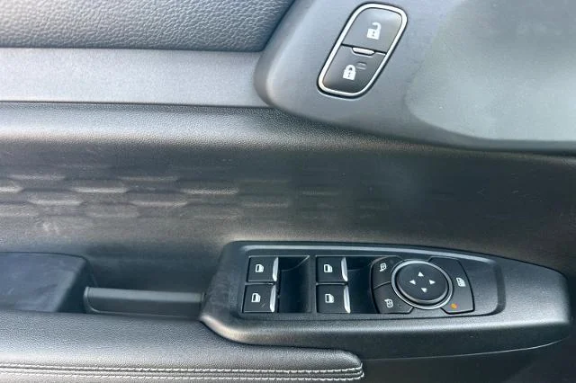 New 2026 Carbonized Gray Metallic Ford XLT image 30