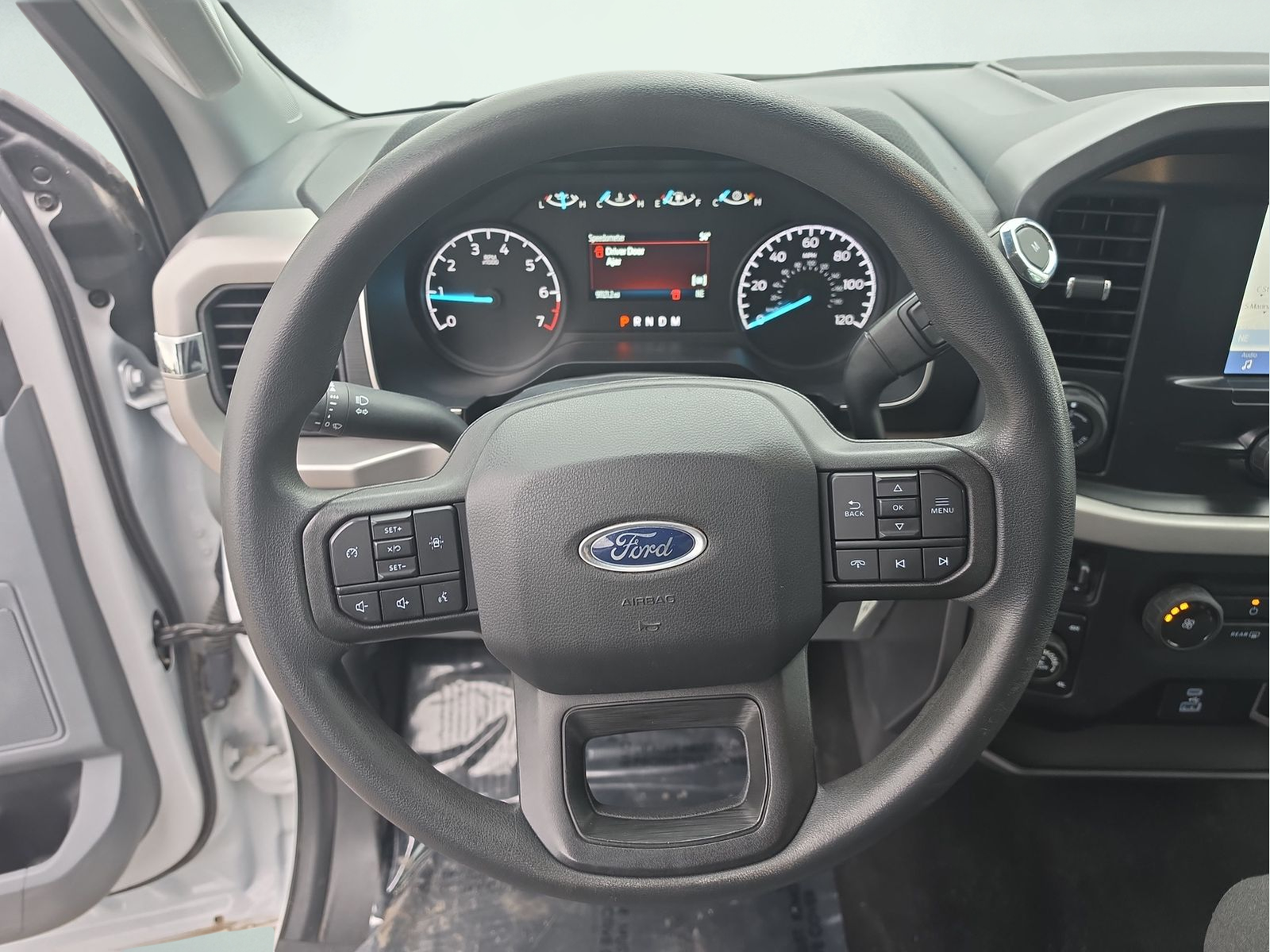 Used 2022 Oxford White Ford XLT image 11