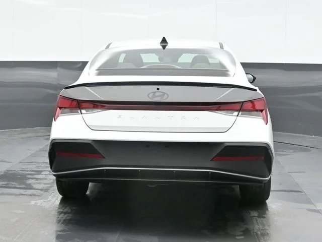 New 2026 White Hyundai SEL Sport image 2