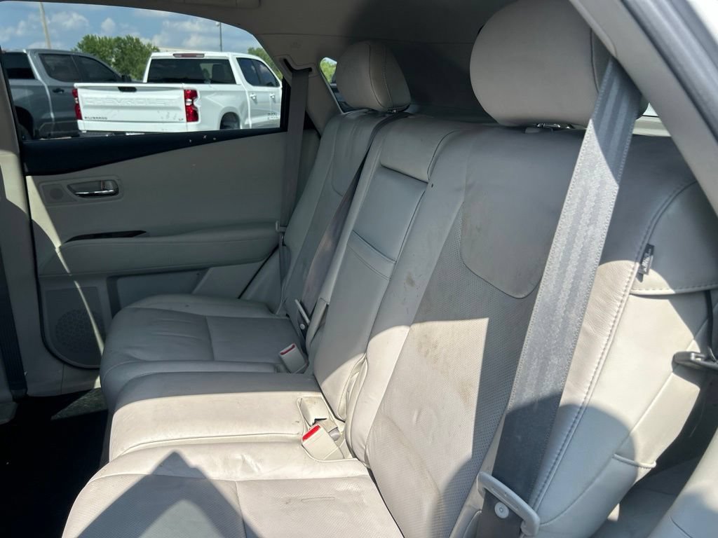 Used 2011 White Lexus  image 33