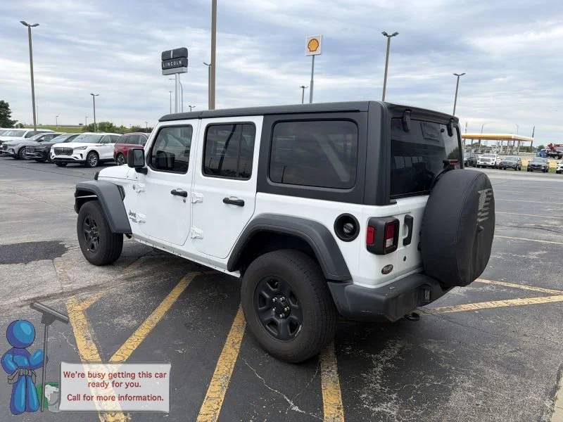 Used 2018 Bright White Clearcoat Jeep Sport image 3