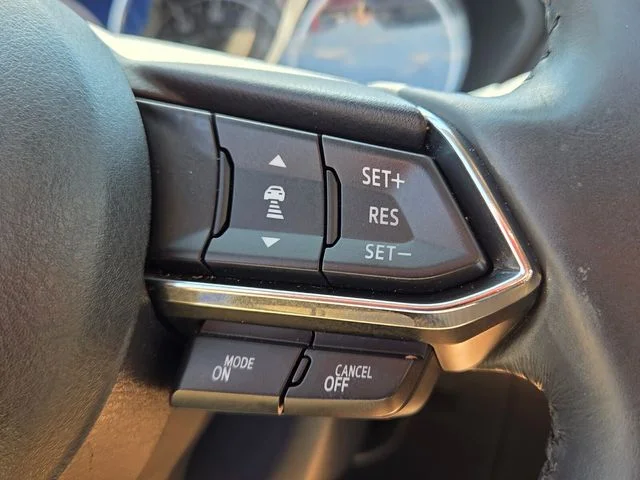 Used 2021 White Mazda Touring image 28