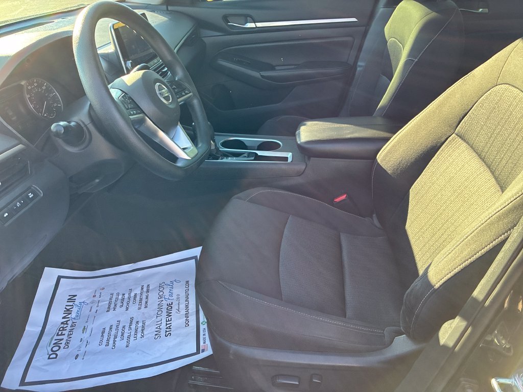 Used 2022 Black Nissan 2.5 SV image 10