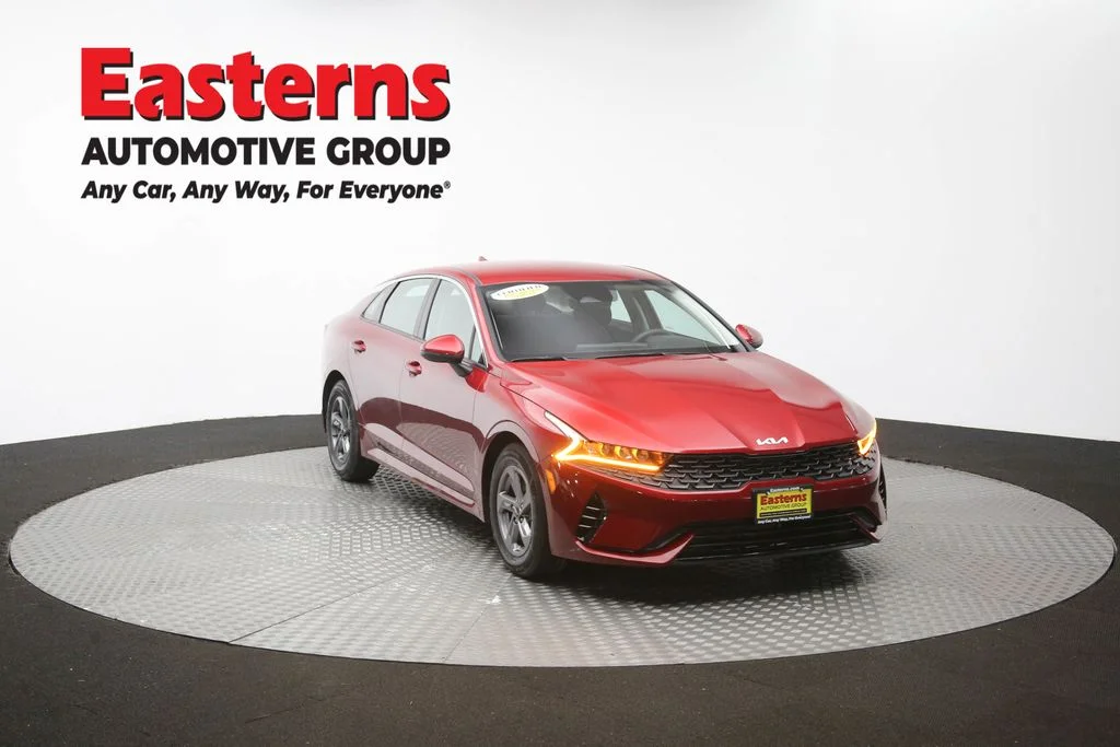 Used 2023 Red Kia LXS image 49