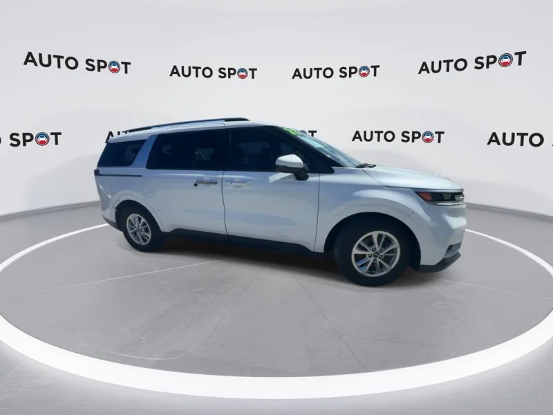 Used 2023 White Kia LX image 2