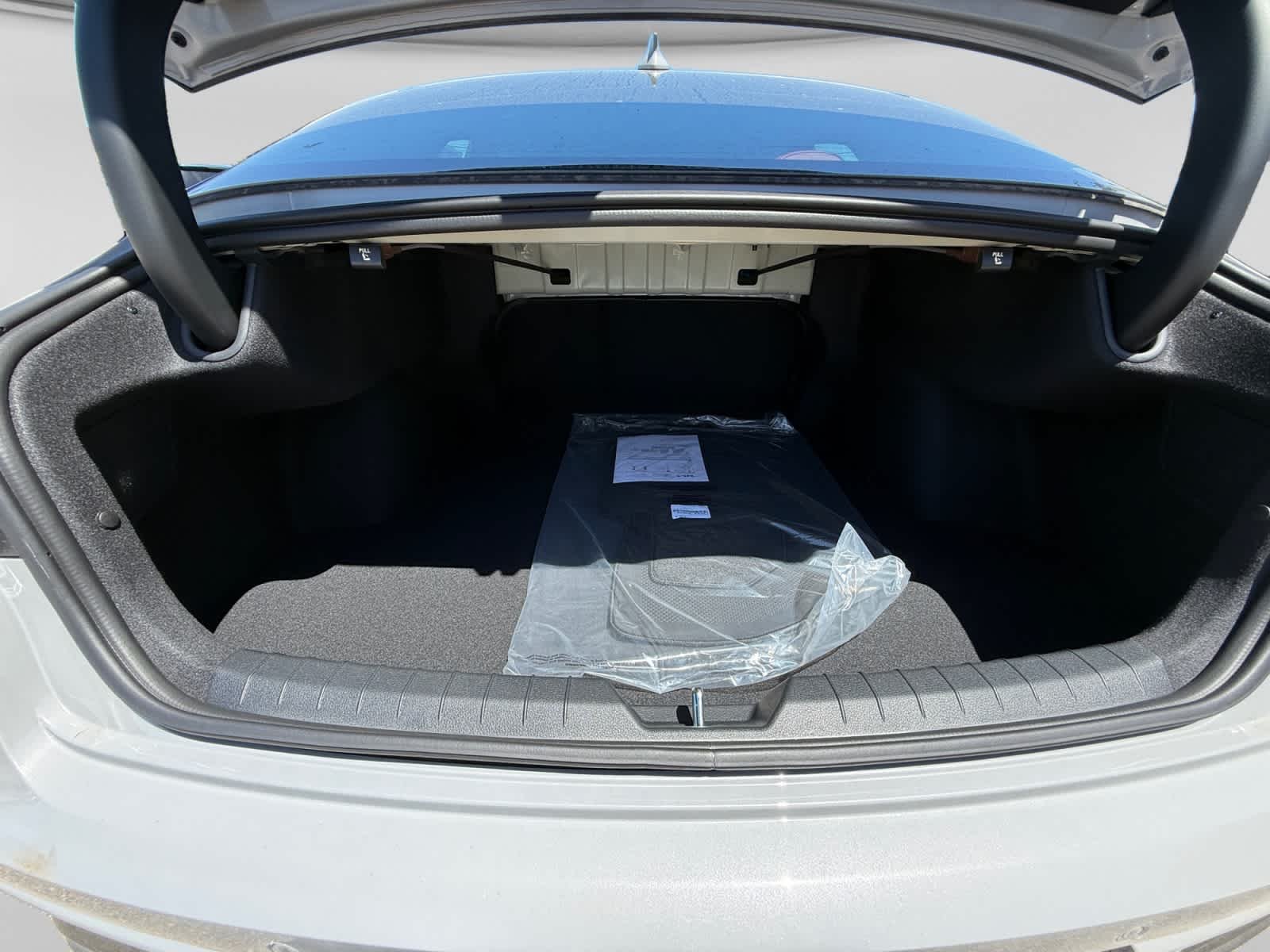 New 2026 Wolf Gray Kia GT-Line image 22
