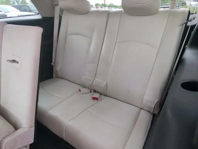 Used 2013 White Dodge Crew image 27