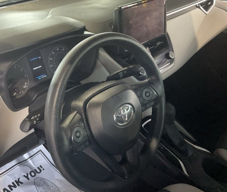 Used 2025  Toyota LE image 4
