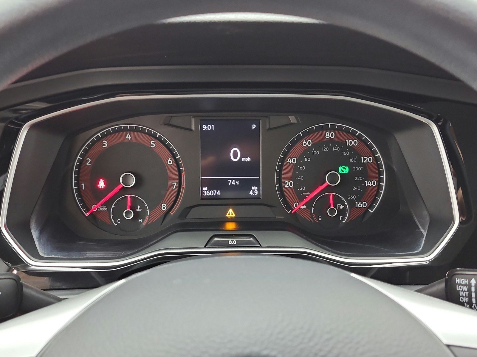 Used 2021 Pure White Volkswagen R-Line Auto image 9