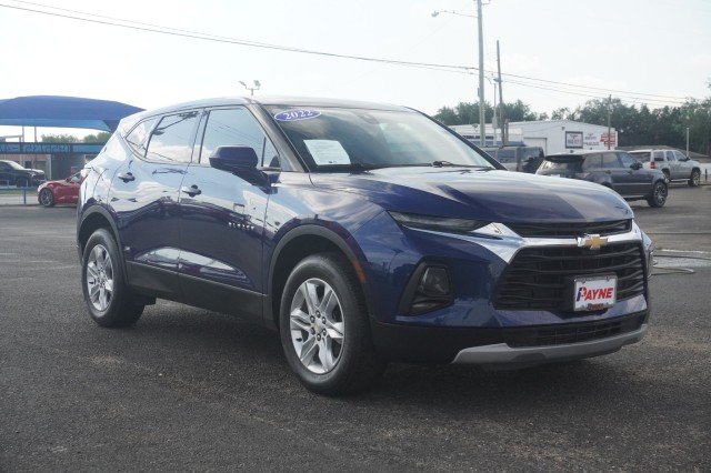 Used 2022 BLUE Chevrolet LT image 3
