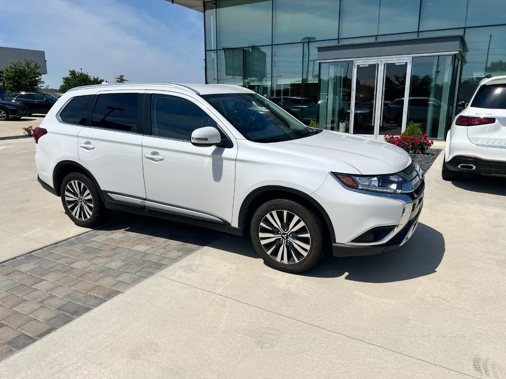 2019 Mitsubishi Outlander SEL S-AWC's photo
