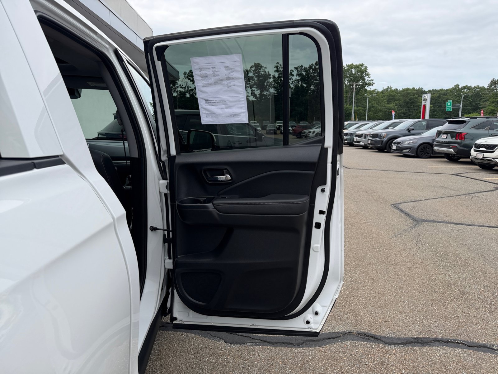 Used 2025 White Honda RTL image 35