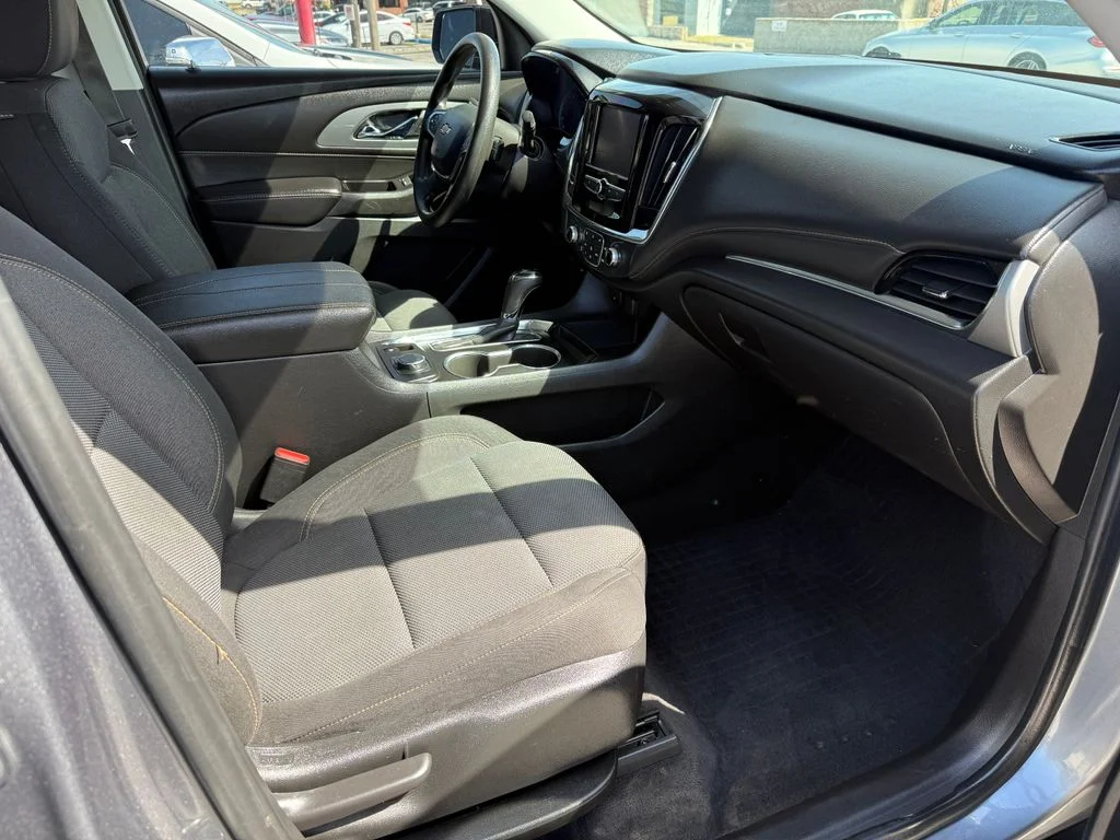 Used 2020 Gray Chevrolet LS image 3