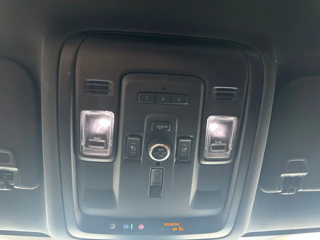 Used 2023 Gray Chevrolet High Country image 26