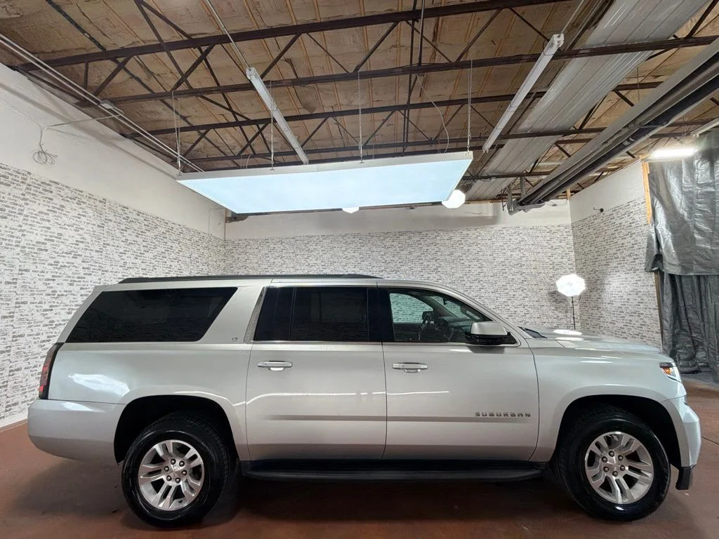 Used 2020 Silver Ice Metallic Chevrolet LT image 8