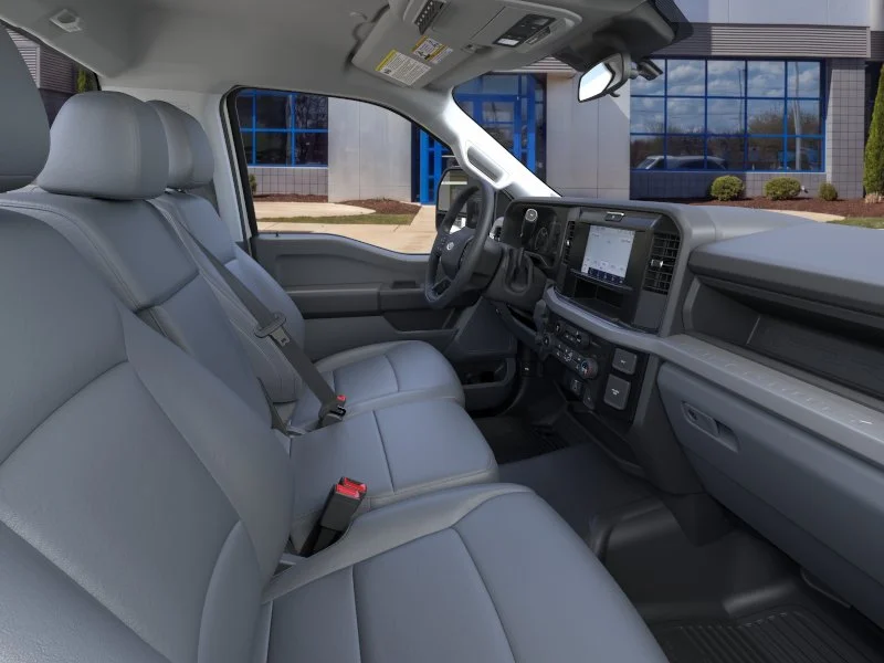 New 2025 Oxford White Ford F-550® XL image 28