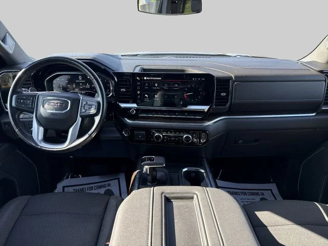 Used 2022 Silver GMC Elevation image 8