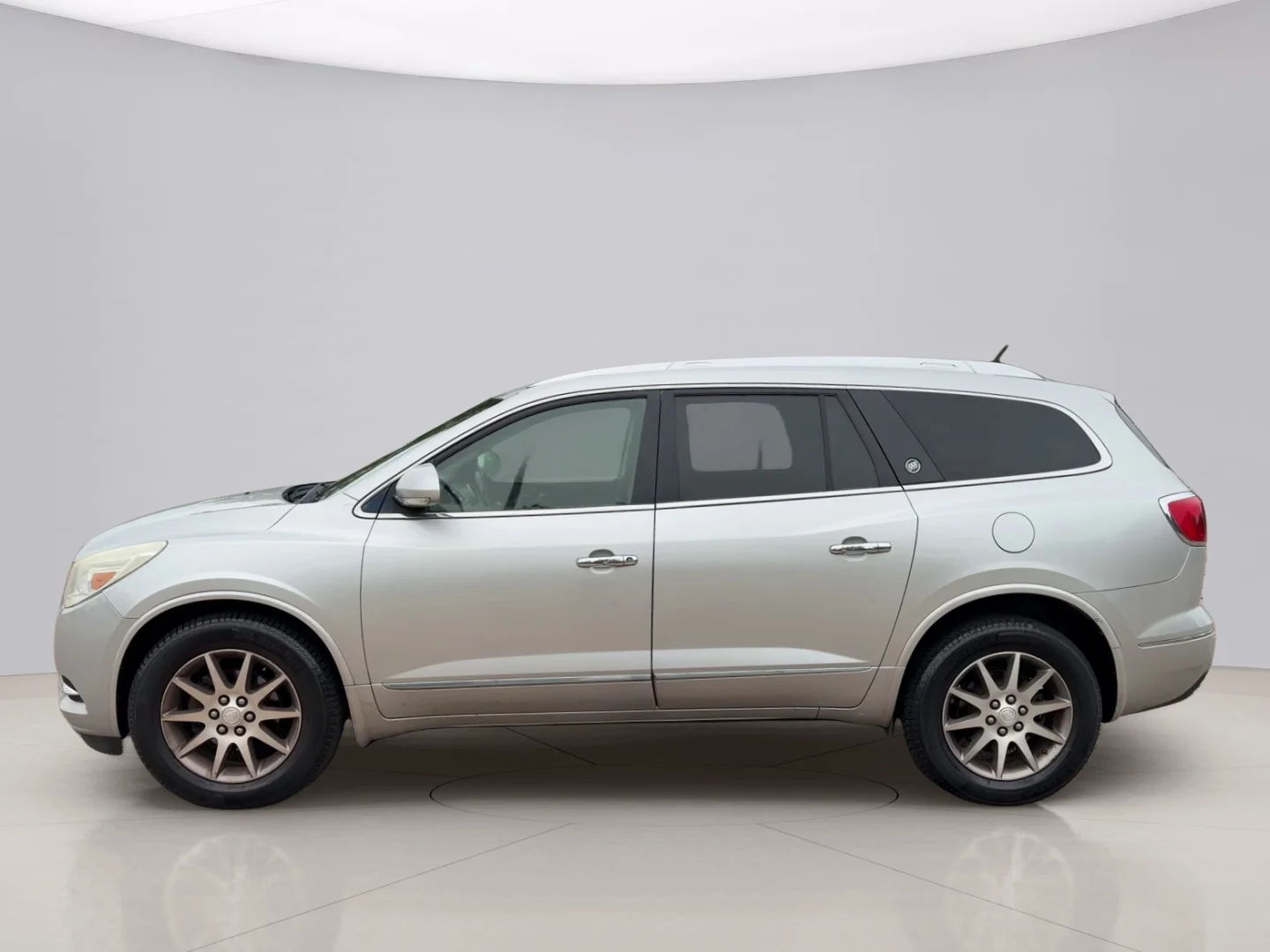 Used 2015 Silver Buick LEATHER FWD image 2