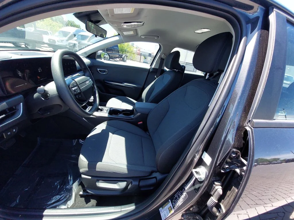 Used 2025 Gray Kia LXS image 14