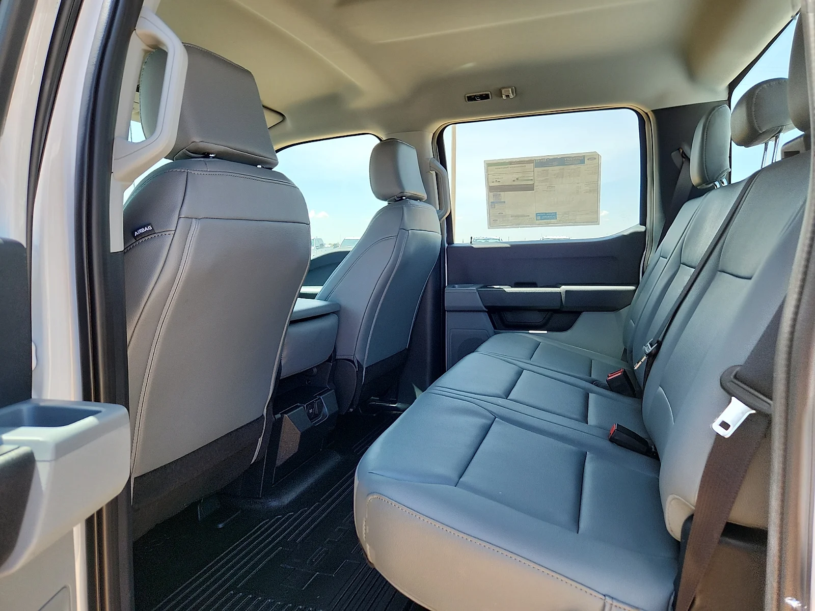 New 2026 Oxford White Ford F-450® XL image 18