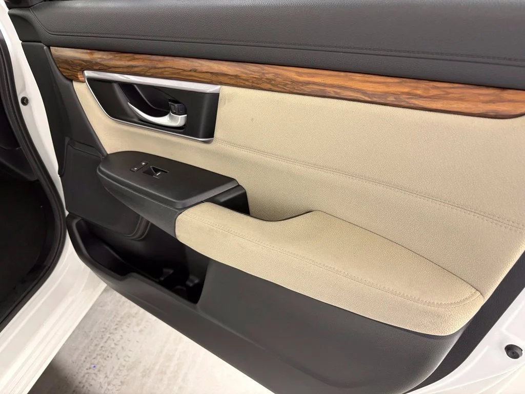 Used 2017  Honda EX image 37